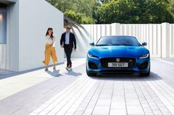 Jaguar F-Type ra mắt phiên bản hoàn toàn mới, nhiều lựa chọn động cơ