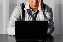 Người đàn ông 36 tuổi ở Trung Quốc đột tử vì làm đêm liên tục