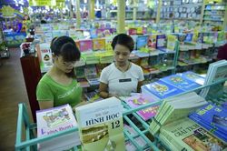 Nhà xuất bản chi thù lao cho lãnh đạo Sở GD&ĐT: Dấu hiệu vi phạm Luật Cạnh tranh