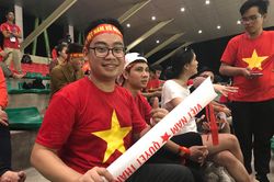 Tình yêu từ khán đài bóng đá nữ