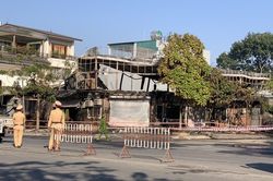 Cháy kinh hoàng quán ăn trong đêm, 4 người thiệt mạng