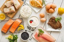 Bệnh nhân ung thư nên ăn thế nào để khỏi 'nuôi khối u'?