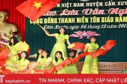 Ấn tượng đêm văn nghệ cộng đồng thanh niên tôn giáo ở Cẩm Xuyên