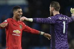 ĐIỂM NHẤN Man City 1-2 MU: Quỷ Đỏ 'đích thực'. Man City chính thức đầu hàng Liverpool