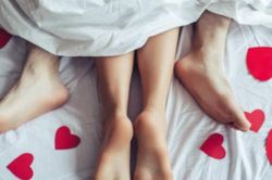 'Chuyện ấy' với người bị tăng huyết áp, thắc mắc không phải ai cũng dám hỏi