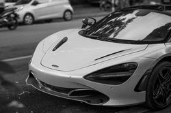 10 siêu xe tốt nhất năm 2019 - McLaren 720S đứng đầu