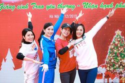 Hồng Diễm, Thu Quỳnh, Lan Phương cùng 'trao yêu thương, nhận hạnh phúc' dịp Giáng sinh