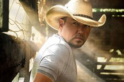 Album '9' của Jason Aldean: Dòng chảy xưa cũ hoàn hảo