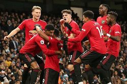 MU lần lượt đánh bại Tottenham và Man City: Vui thôi, đừng vui quá, Ole!