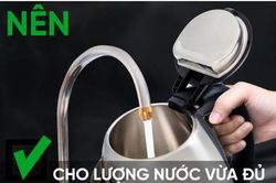 Sai lầm tai hại khi dùng ấm siêu tốc gây nguy hiểm với người sử dụng.