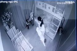 Tạm giữ nữ giúp việc cầm chân dốc ngược, quăng vứt bé một tuổi
