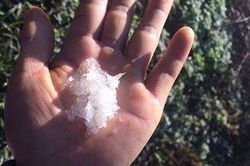 Nhiều bản vùng cao Nghệ An xuất hiện băng giá