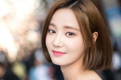 Hậu rời MOMOLAND, Yeonwoo từ giã sự nghiệp ca hát, quyết tâm lấn sân sang con đường mới