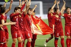 Sau chiến thắng SEA Games 30, cầu thủ nữ Việt Nam: Người mất ngủ vì vết thương, người bật khóc vì không kịp về chịu tang bà