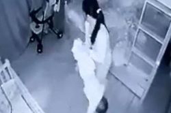Tạm giữ người giúp việc dốc ngược bé gái 13 tháng tuổi rồi lắc như món đồ