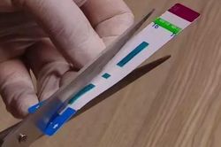Vụ cắt đôi que thử HIV tại BV Xanh Pôn: Thử nghiệm riêng của khoa?
