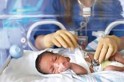 Hàng nghìn trẻ mắc bệnh tim tử vong vì không được phẫu thuật