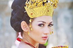 Sống ở nơi nhiều nắng gió, người Indonesia chăm sóc da thế nào?
