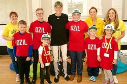 Một cuộc đời khác của Mesut Oezil