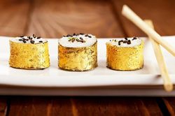 Kinh ngạc những món ăn vặt 'giá trên trời' chỉ dành cho người thừa tiền