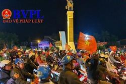 Người dân Tây Nguyên ra đường mừng U22 Việt Nam vô địch