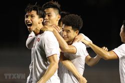 Cận cảnh pha đánh đầu của Đoàn Văn Hậu tung lưới U22 Indonesia