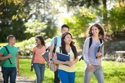 Quảng Ngãi: Con quan chức đi du học bằng ngân sách nhưng không về, buộc phải đền 9 tỷ đồng