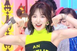Wendy trổ tài cover bản hit đình đám của Sia khiến các fan không khỏi thích thú