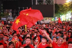 CĐV cả nước đổ ra đường ăn mừng chiến thắng lịch sử của đội tuyển U22 Việt Nam
