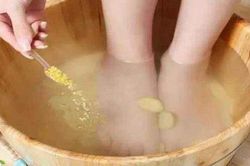 Mùa đông ngâm chân thế nào tránh nguy hiểm tính mạng?