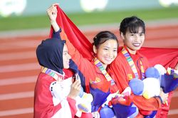 Việt Nam nhận cờ đăng cai SEA Games 31 tại Lễ bế mạc SEA Games 30