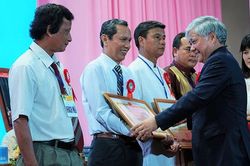 Phát huy tinh thần đoàn kết, phát triển kinh tế, giảm nghèo nhanh, bền vững