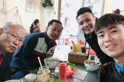 Ông thầy Park Hang-seo mê mẩn những món Việt gì?