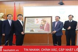Đưa Hà Tĩnh vào nhóm địa phương phát triển chính quyền điện tử, đô thị thông minh, kinh tế số