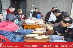Vợ chồng khiếm thị và giấc mơ mở xưởng làm đũa tre cho người khuyết tật Hà Tĩnh