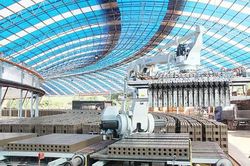 Nhà máy gạch Mường Bon ứng dụng công nghệ cao vào sản xuất