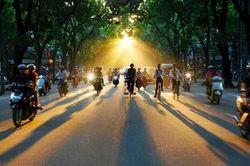 Thời tiết 11/12: Miền Bắc ấm dần, miền Nam đêm có mưa rào