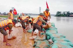 Đẩy mạnh tuyên truyền pháp luật đê điều, phòng, chống thiên tai
