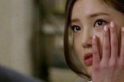Nửa đêm ôm con đi đánh ghen, vợ trẻ ăn 2 bạt tai và đau đớn khi nghe chồng nói câu này
