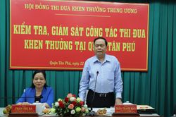 Thi đua không chỉ là phần thưởng mà phải thể hiện tinh thần yêu nước