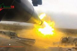 Video siêu tăng T-72B 'tả xung hữu đột' tiêu diệt mục tiêu