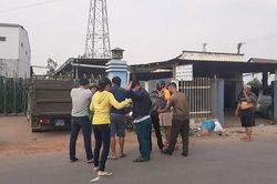 Nghi ngáo đá ôm bình ga leo lên gác nhà trọ dọa cho... nổ