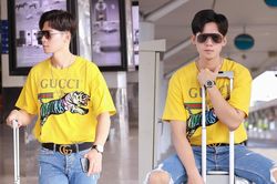 Tất bật lưu diễn cuối năm, Hoàng Đức Thịnh xuất hiện tại sân bay cùng set đồ 'sương sương'… 300 triệu