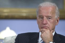 Lo đối phó với Tổng thống Trump chưa xong, đảng Dân chủ lại mâu thuẫn vì ông Biden