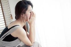 Được mẹ chồng và chồng yêu thương hết mực nhưng vợ trẻ luôn cảm thấy đau khổ chỉ vì điều này