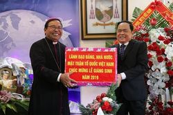 Đồng chí Trần Thanh Mẫn chúc mừng Lễ Giáng sinh tại Đắk Lắk