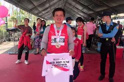 Sau khi thôi việc, ông Đoàn Ngọc Hải chạy marathon và đoạt huy chương