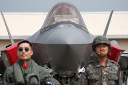 Hàn Quốc chính thức triển khai máy bay chiến đấu tàng hình F-35A