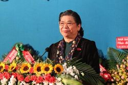 Phó Chủ tịch Thường trực Quốc hội Tòng Thị Phóng gặp mặt đại biểu cựu thanh niên xung phong tiêu biểu