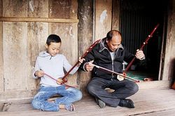 Người 'giữ hồn' nhạc cụ dân tộc